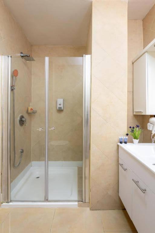 H7 Tlv Hotel Tel Aviv Ngoại thất bức ảnh